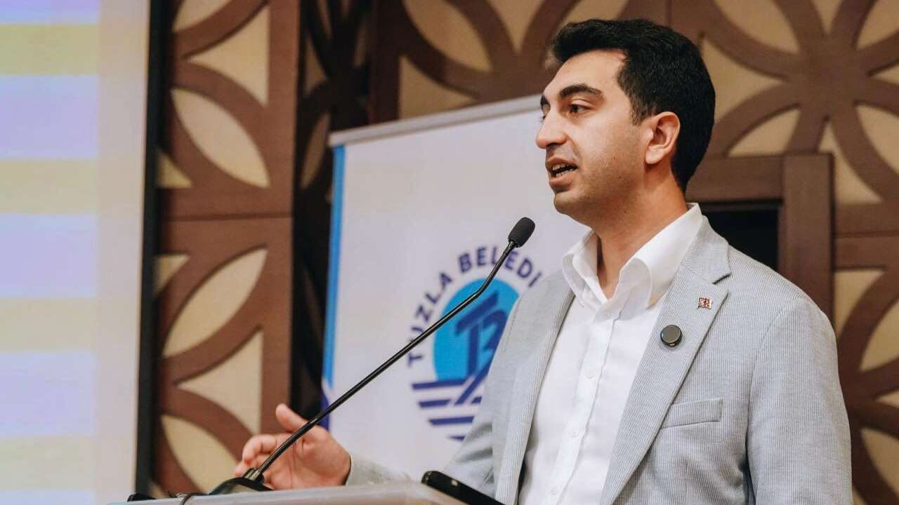 Eren Ali Bingöl İBB'ye tepki gösterdi, mevzata ayrkırı yapıların yasallaştırılmasını istedi