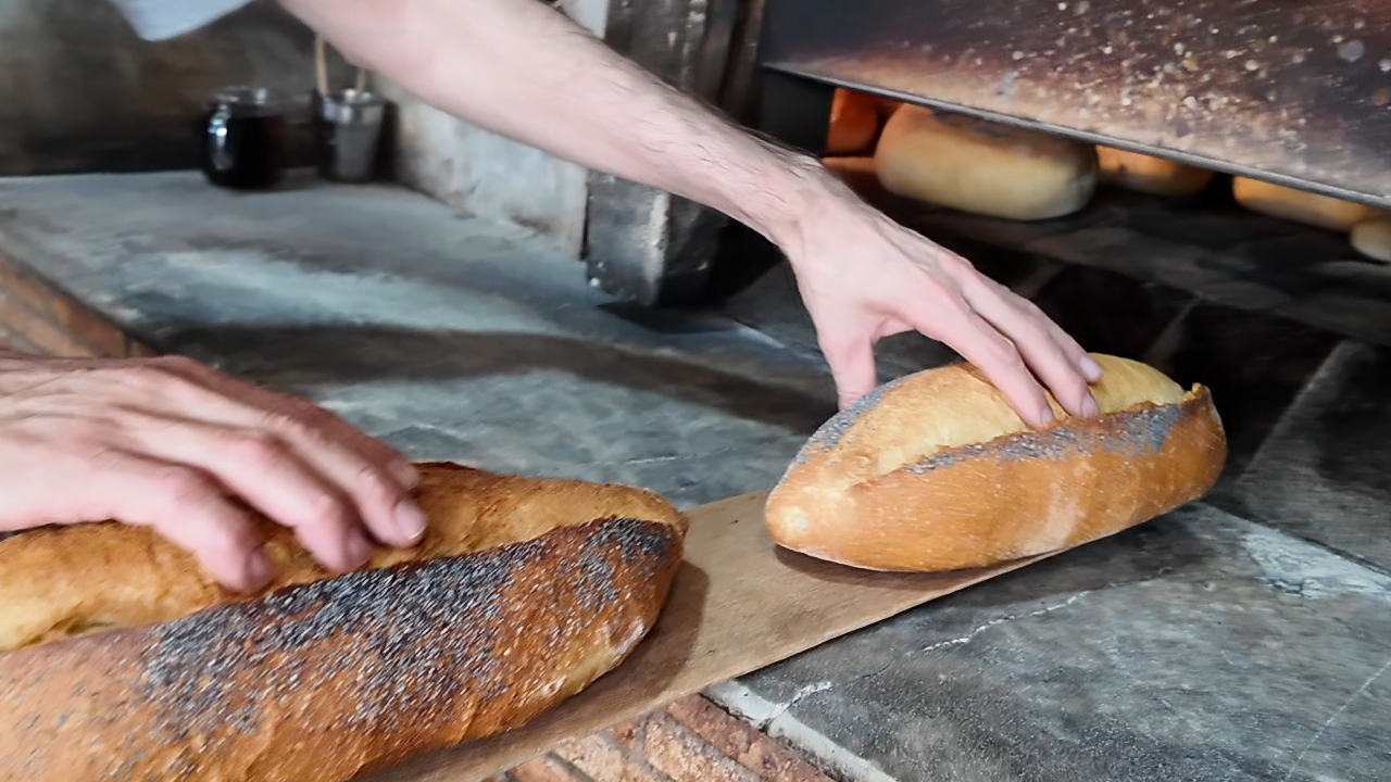 Isparta'da ekmeğe zam: 240 gram ekmek 20 lira oldu, vatandaş isyan etti!