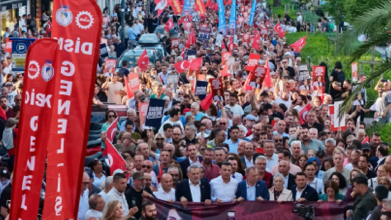 YENİ Parti'den tutuklu belediye başkanları için yürüyüş kararı