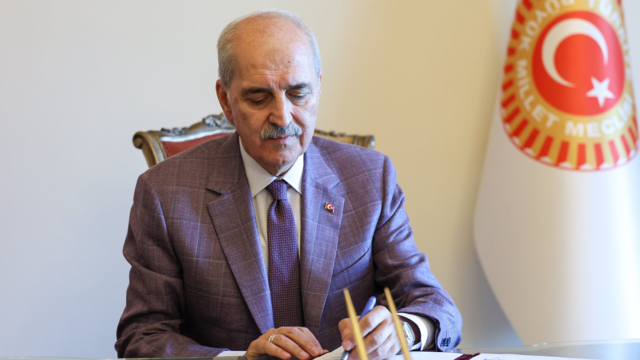 TBMM Başkanı Numan Kurtulmuş, çerçeve yasa teklifine imza attı