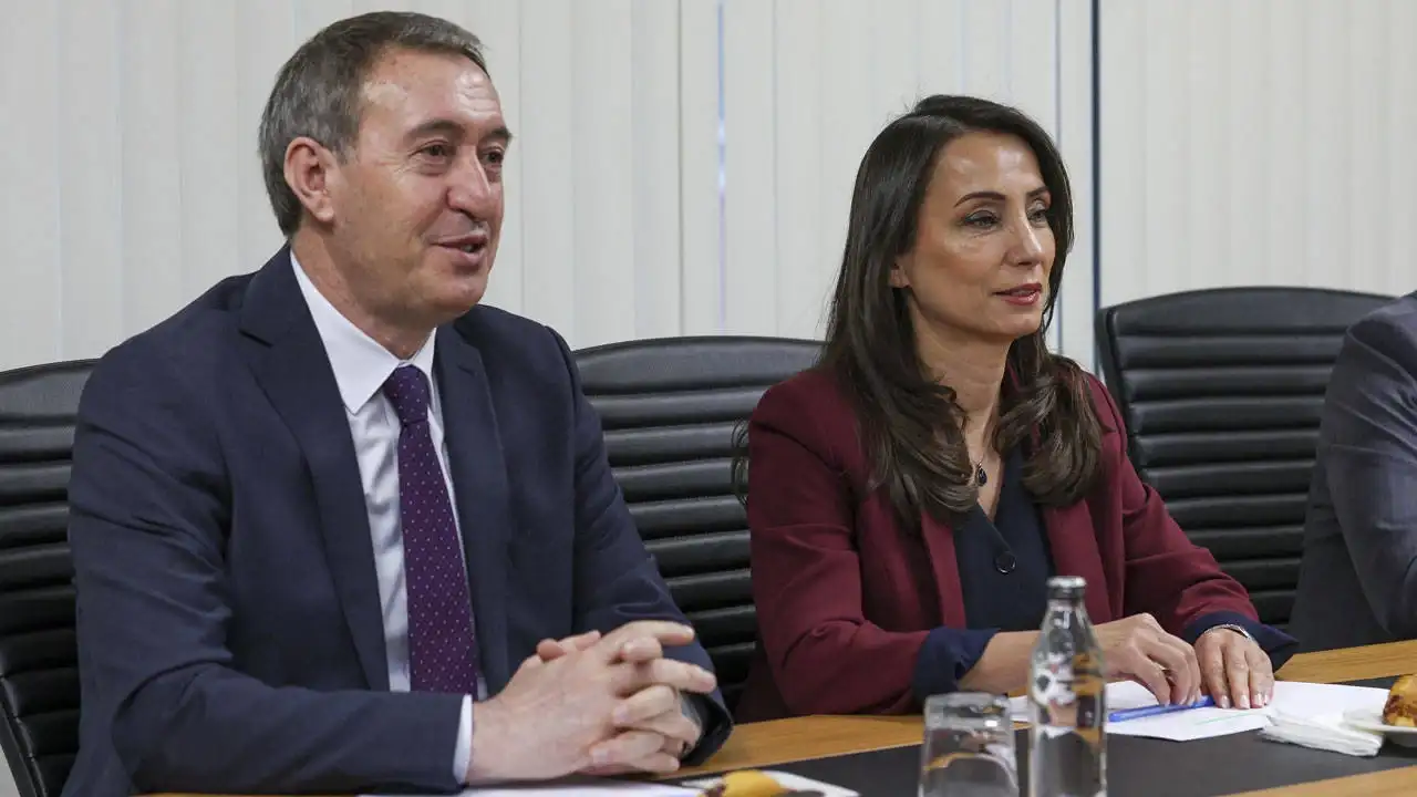 Meclis'te hareketli saatler: DEM Parti çerçeve yasaya imza attı