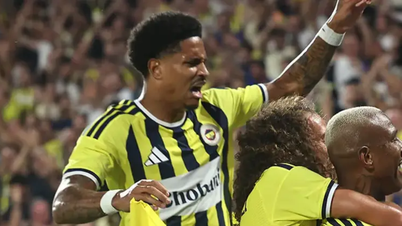 Fenerbahçe'de sakatlık şoku: Oosterwolde sahayı sedyeyle terk etti!