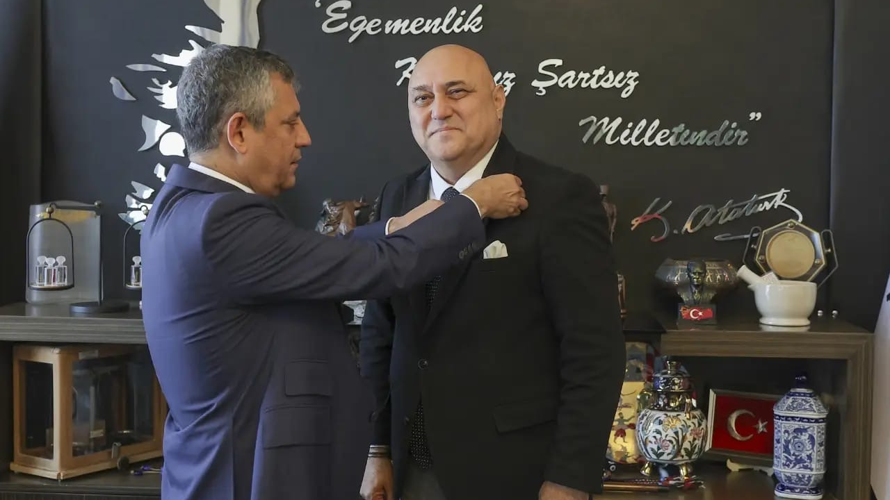 YENİ Parti Muğla’da siftah yaptı: Yatağan Belediye Başkanı CHP’den istifa etti
