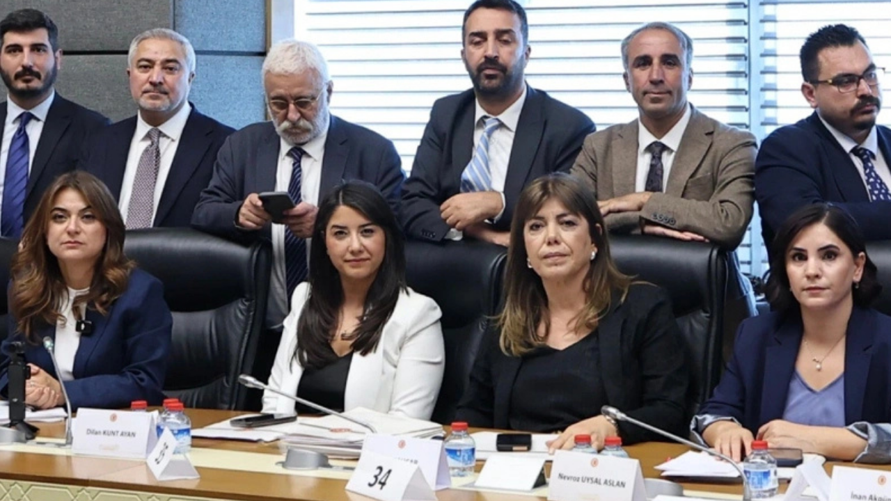 Kavga, tartışma gerilim: Çerçeve yasa teklifi komisyondan geçti