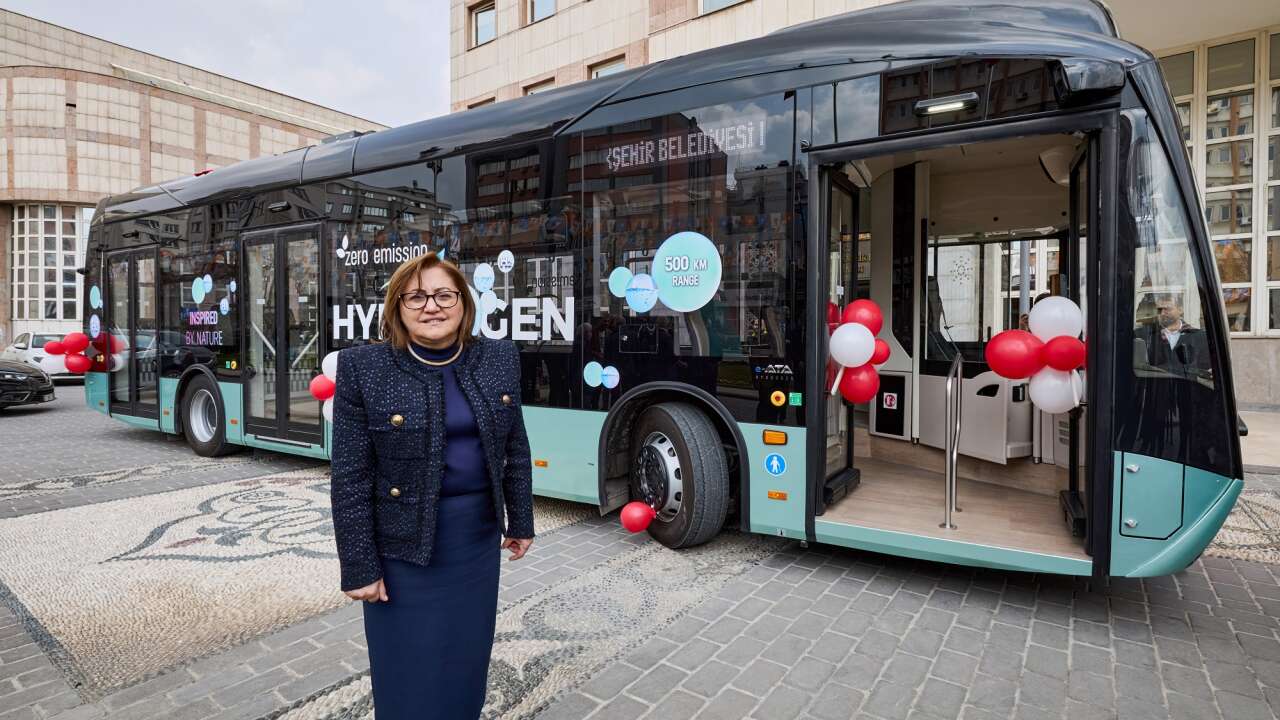 AK Partili belediyenin acayip ihale dosyası: Baklava, uçak yolculuğu, tekne turu...