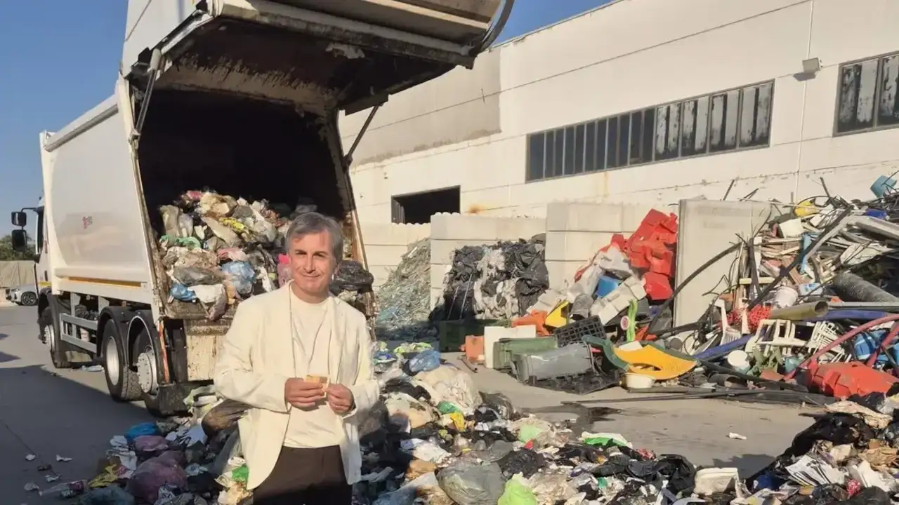 Çöpe attığı 55 milyon TL'lik bileti, onlarca ton atığın arasında buldu