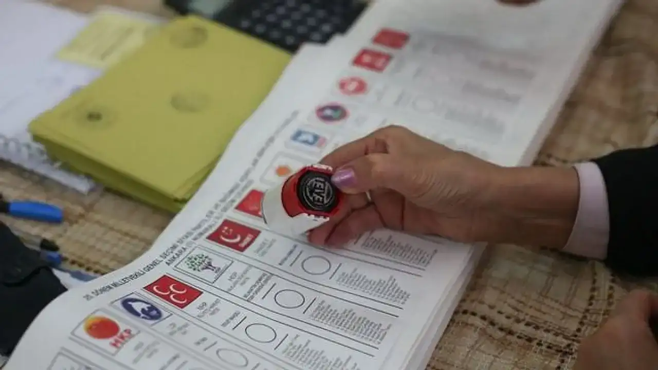 Antalya'da seçim anketi: Fark 14 puanı aştı
