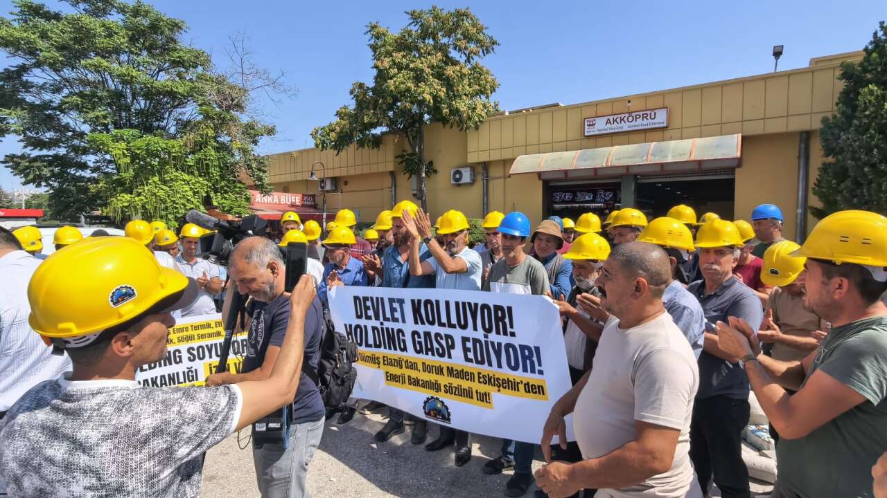 Madenciler Ankara'da haklarını arıyor: Polis ablukası ile karşılaştılar