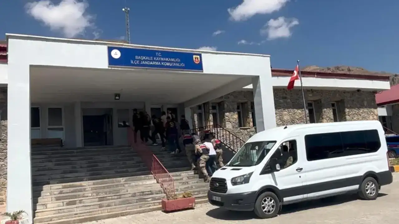 Van'da kız çocuğunun intihar ettiği iddiasına soruşturmada: 2 amca tutuklandı