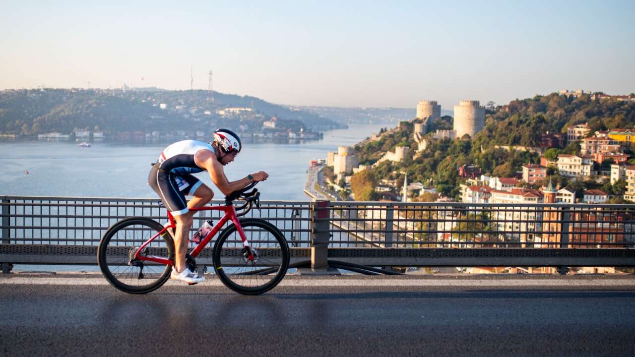 İstanbul Boğazı’nda kıtalararası triatlon heyecanı