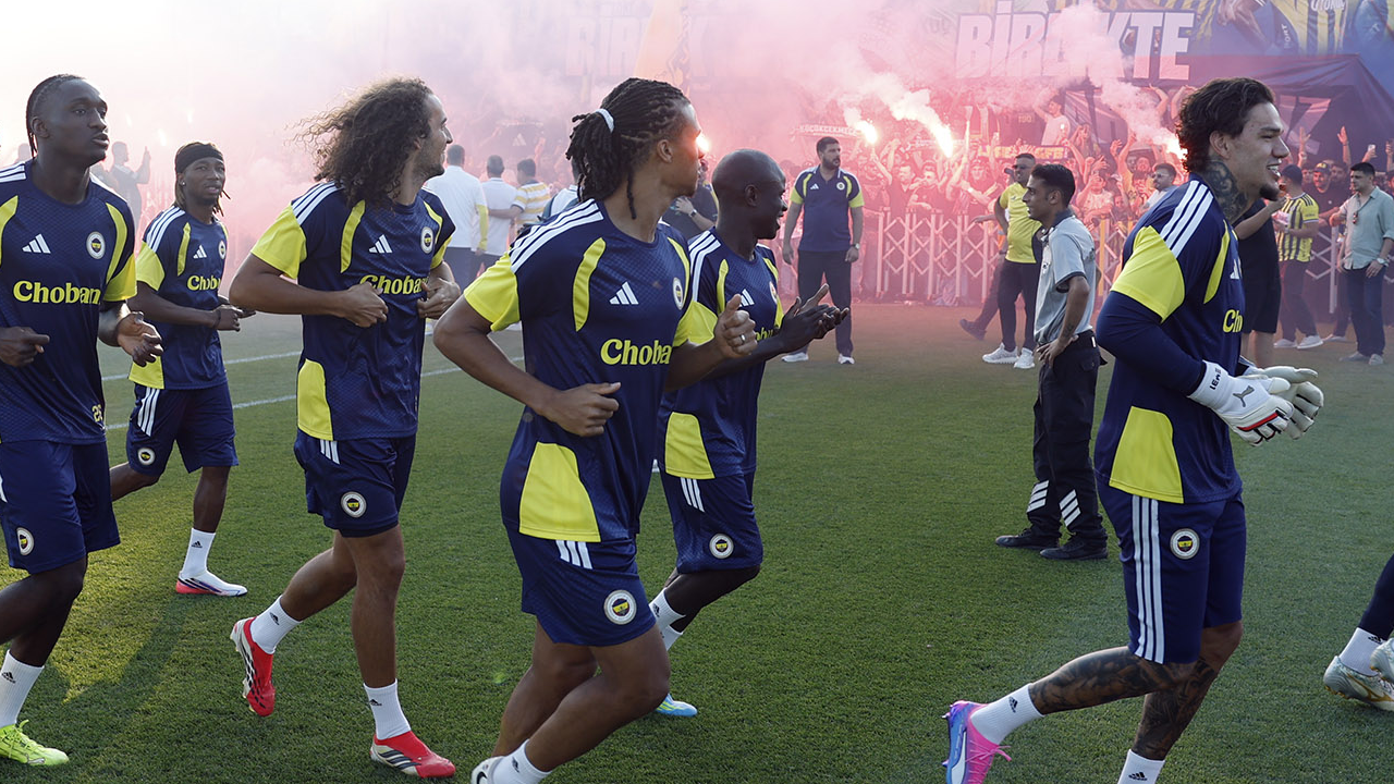 Fenerbahçe ayrılığı resmen duyurdu: Tecrübeli kaleci, Süper Lig ekibine transfer oldu