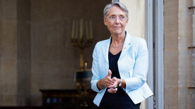 Fransa Başbakanı Elisabeth Borne istifa etti