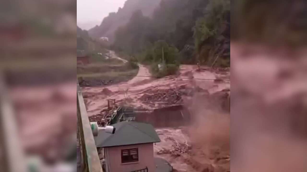Giresun'da sel: Kayıp ihbarı yapılan 2 kişi aranıyor