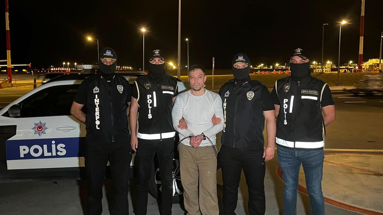 Gürcistan'dan Arjantin'e uzanan kaçış: Suç örgütü lideri Serkan Kurtuluş Türkiye'ye getirildi
