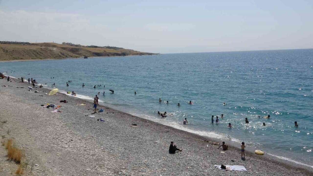 Van'da gölünden acı haberler
