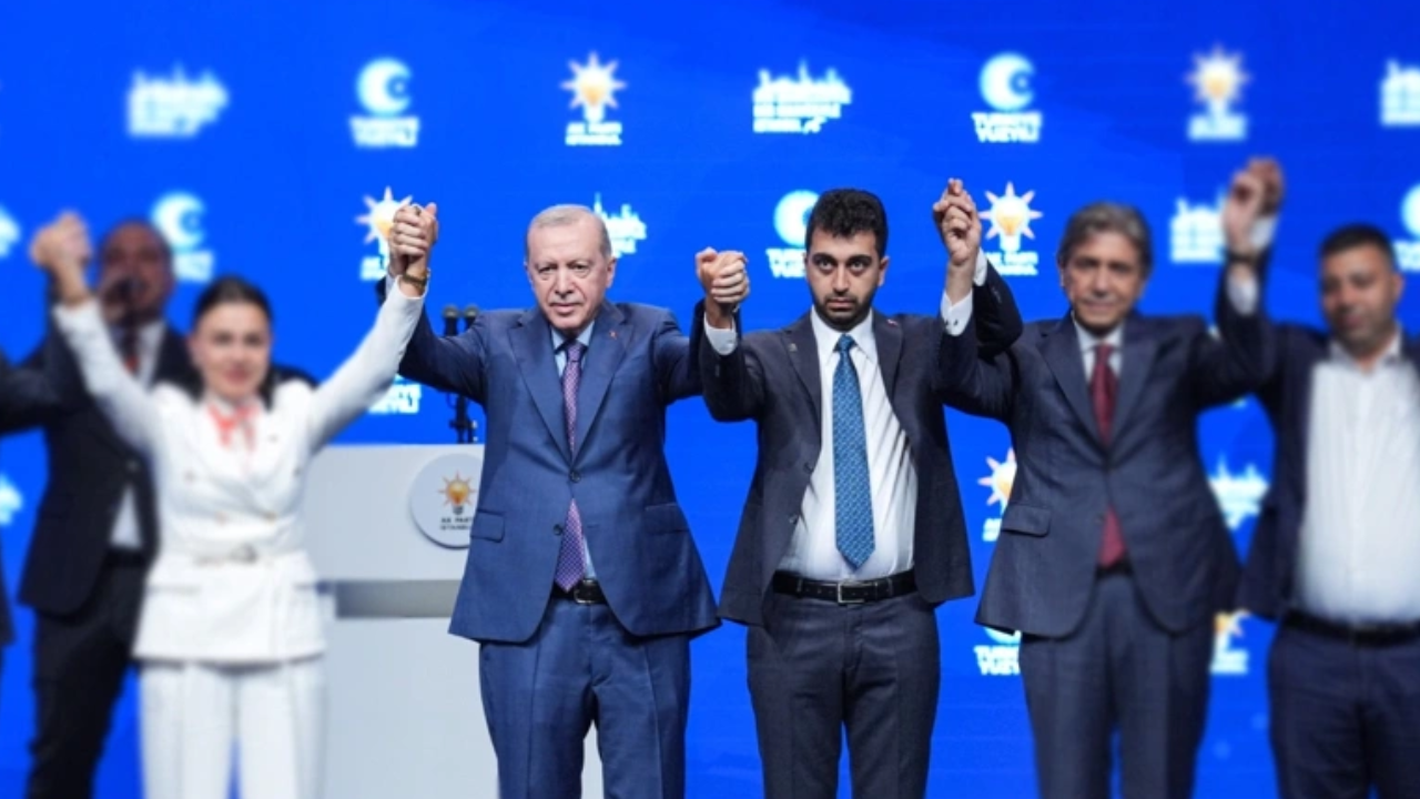 Eren Ali Bingöl'ün hızına PTT yetişemedi: AK Parti'ye 10 günde geçti; tebligatı 21 günde geldi