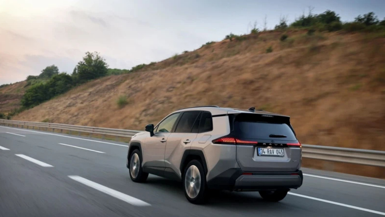 Türkiye'de çok beğenilmişti: Efsane SUV yenilendi