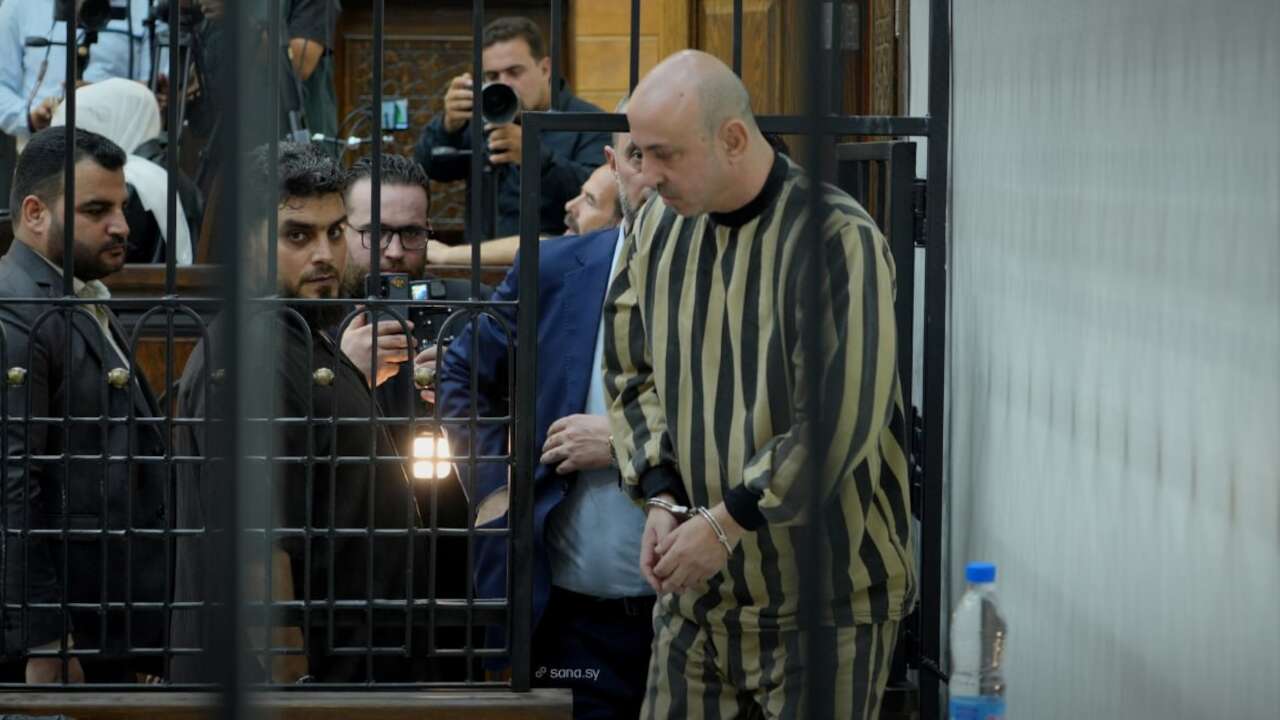 Beşar Esad'ın kuzeni idama mahkum edildi