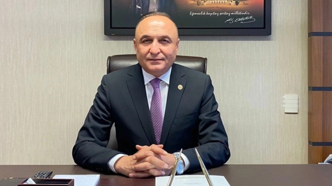 YENİ Partili Melih Meriç bıçaklı saldırıya uğradı!