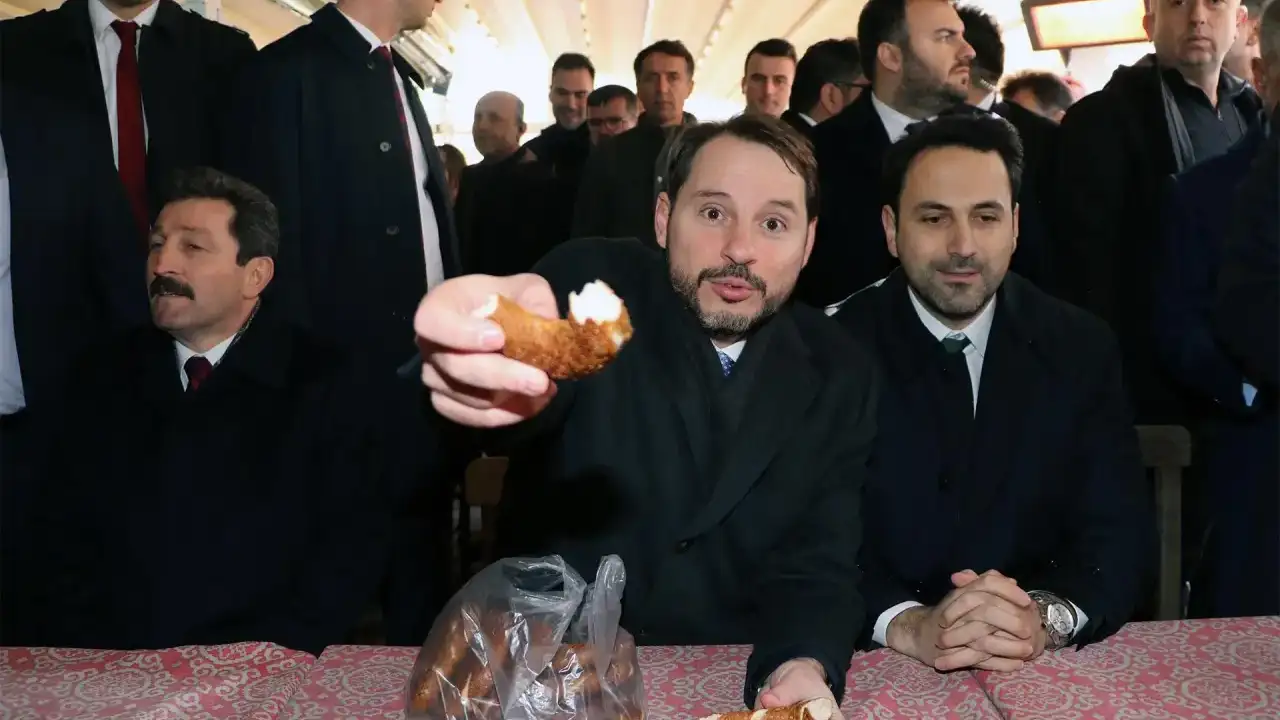 Flaş kulis: Berat Albayrak yeniden kabineye geliyor!