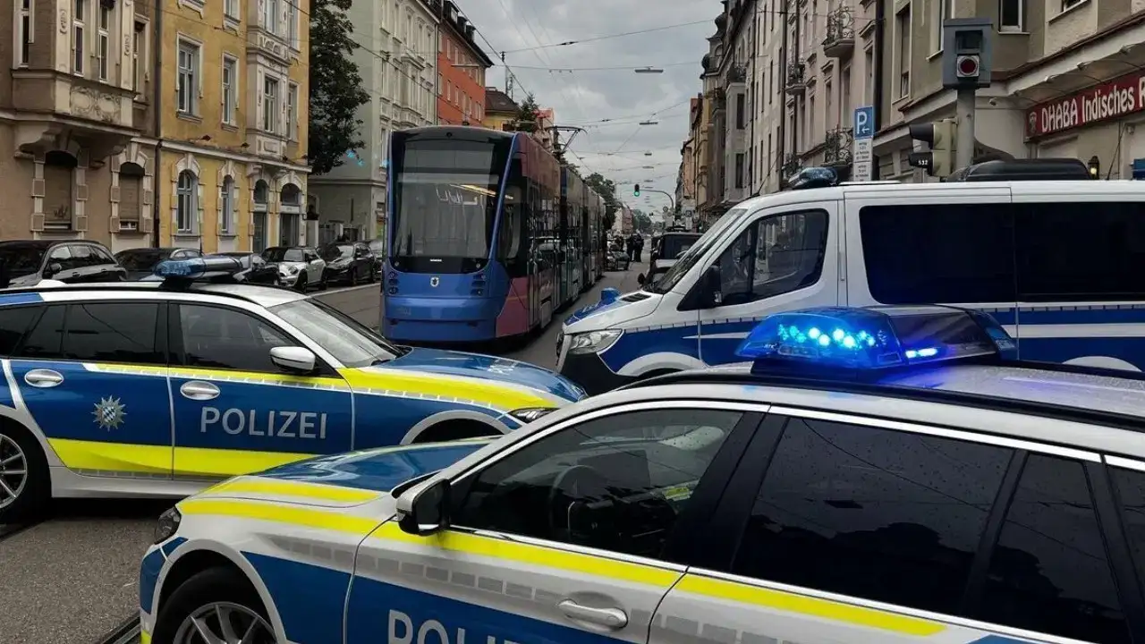 Alman polisi elinde oyuncak silah olan Türk çocuğu vurdu