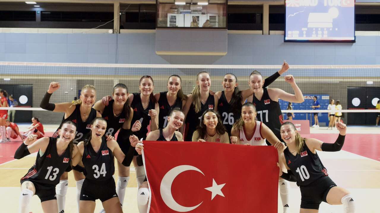 Milliler Akdeniz Oyunları’na set vermeden başladı