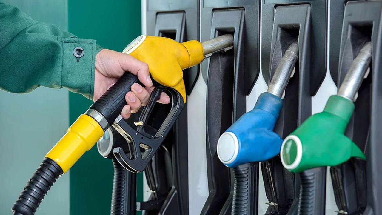 Motorine 8 günde ikinci zam geliyor! Depoları doldurmak için son saatler...