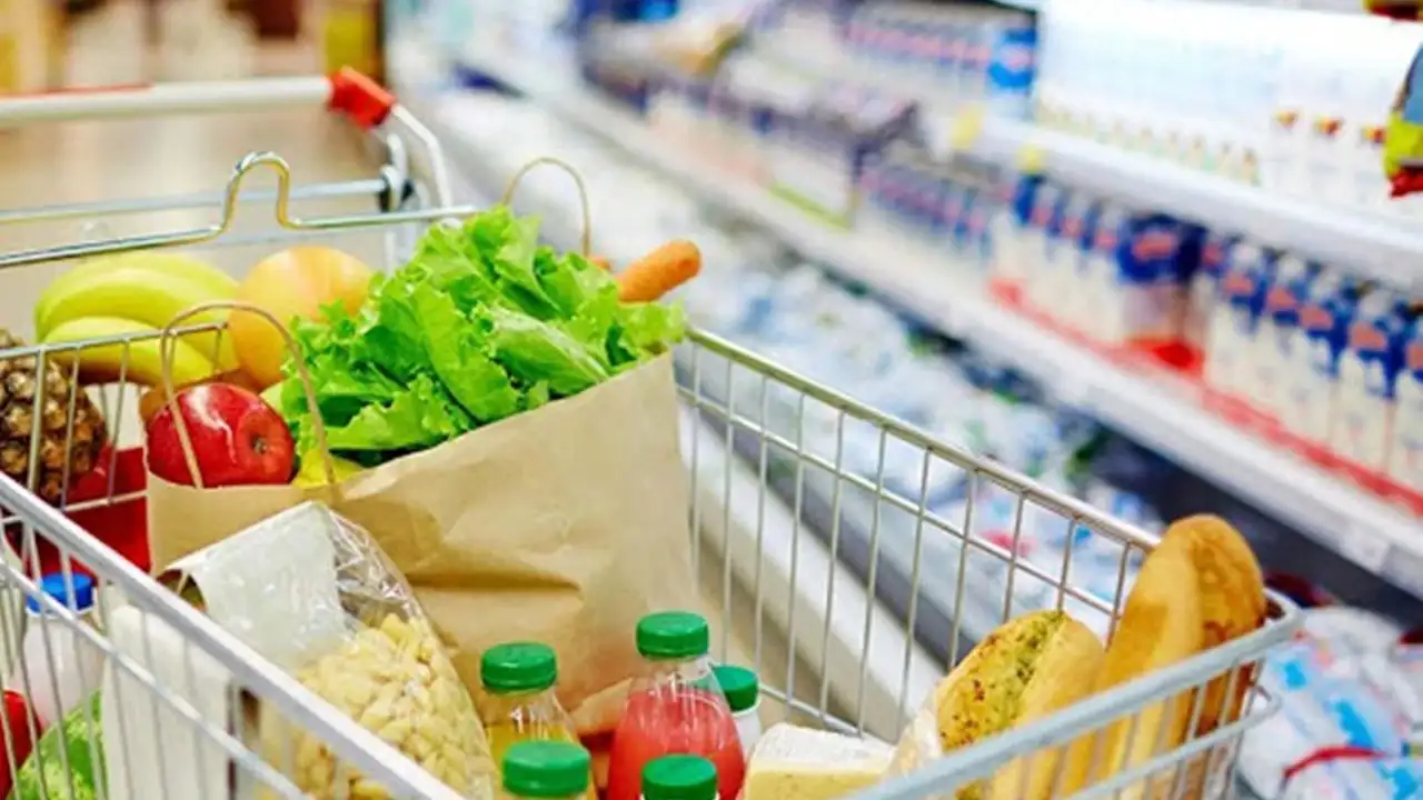 80 yıllık köklü market tek tek şubelerini kapatıyor