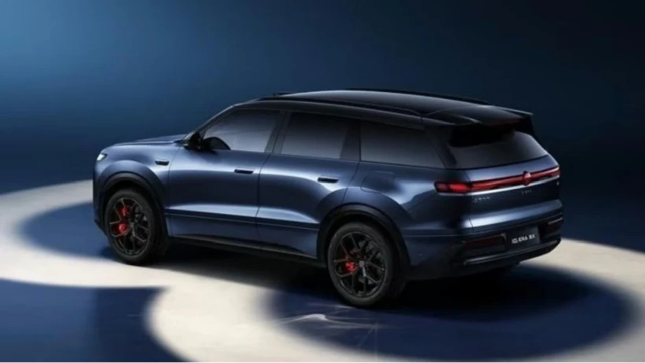 Uzun menzil, 5 metre, 510 beygir: Yeni SUV görücüye çıktı