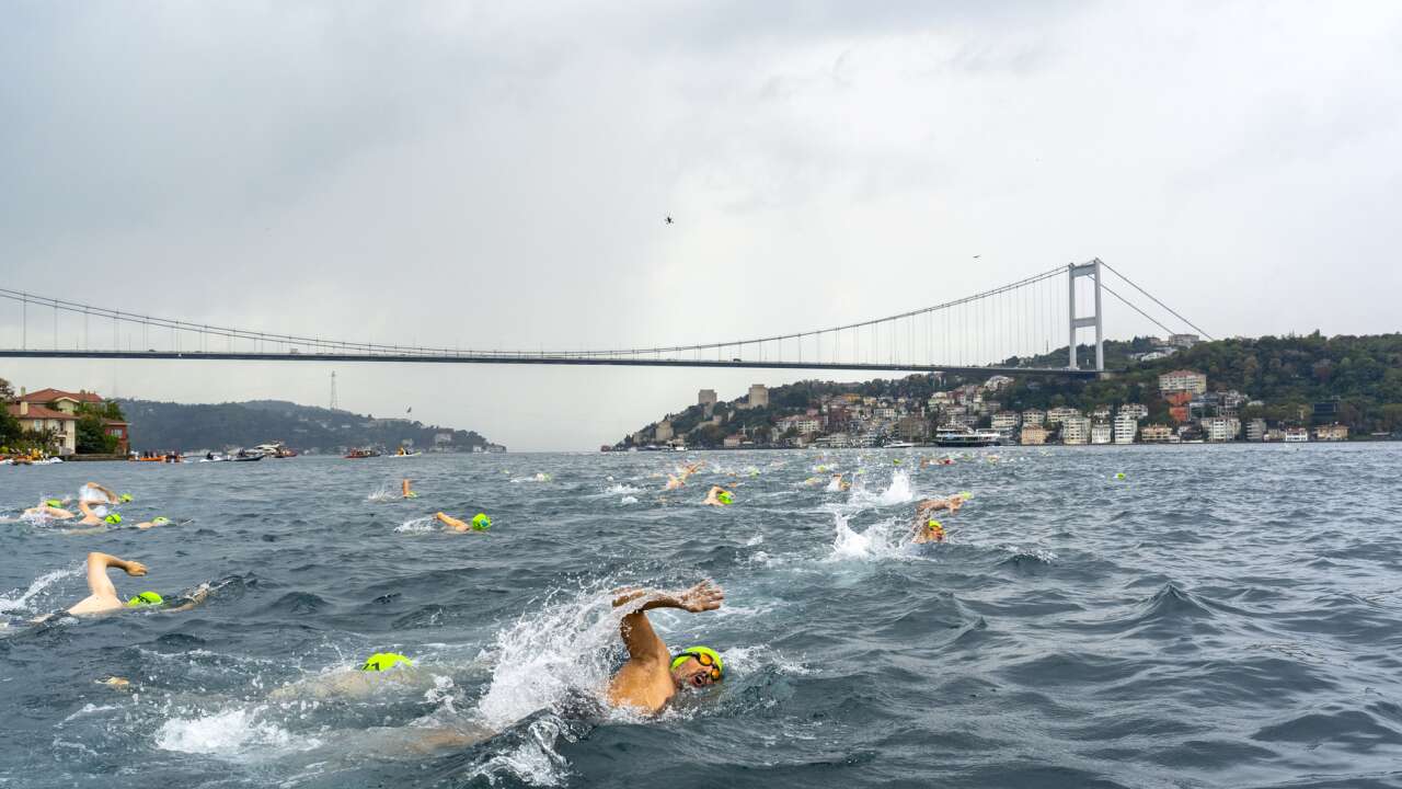 İstanbul Boğazı’nda dev buluşma: 64 ülkeden 2 bin 500 yüzücü iki kıta arasında kulaç atacak
