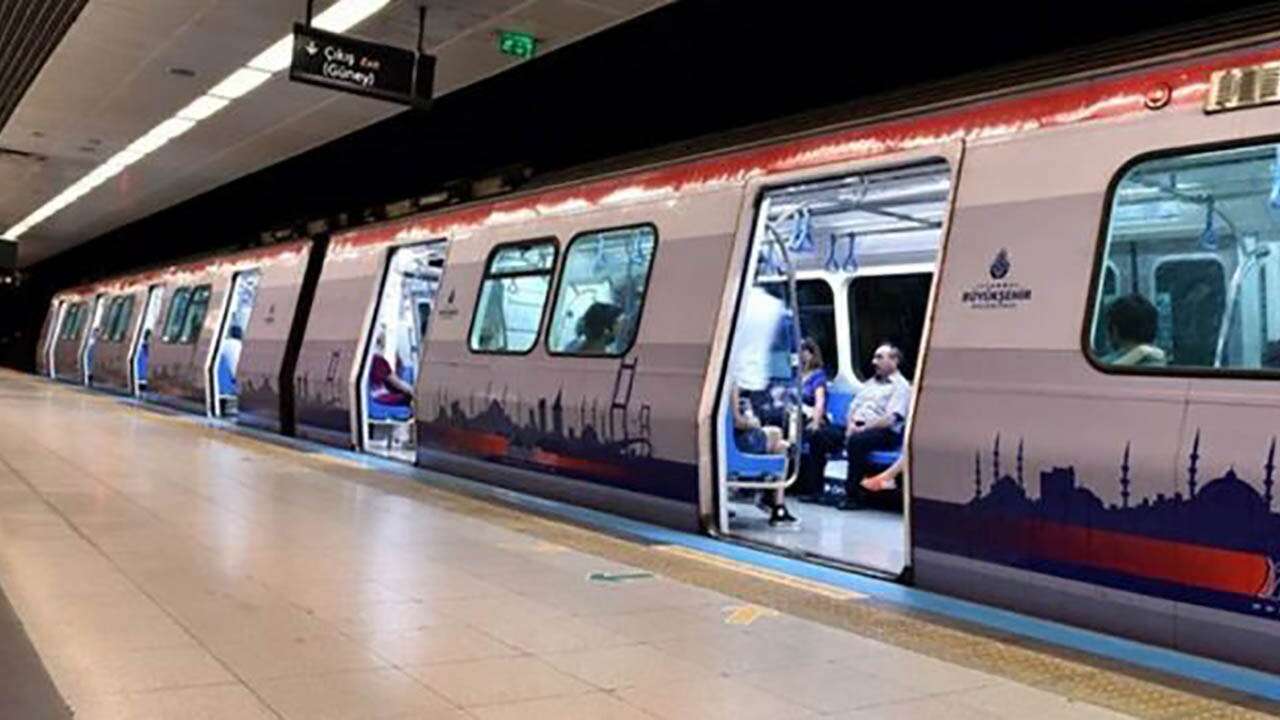 İstanbul'da metroda intihar girişimi