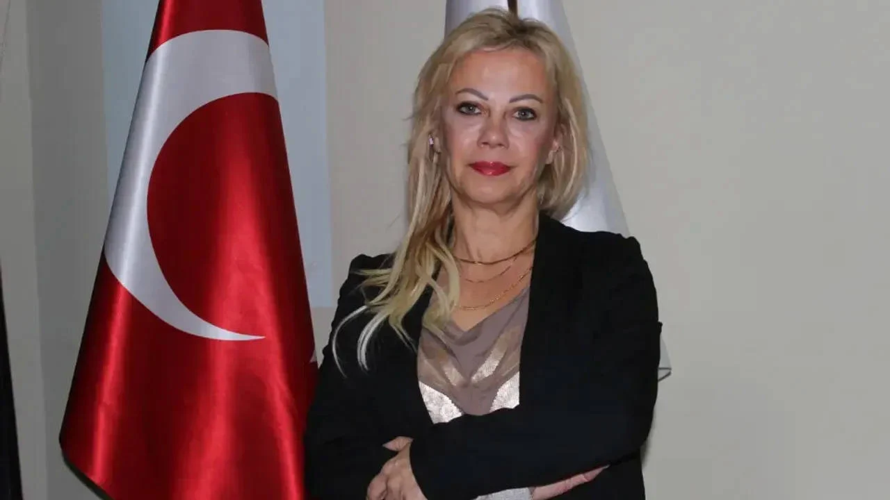 "Gazeteciler kimsenin emir eri değildir" demişti: İzmir Gazeteciler Cemiyeti Başkanı Dilek Gappi, ifadeye çağırıldı