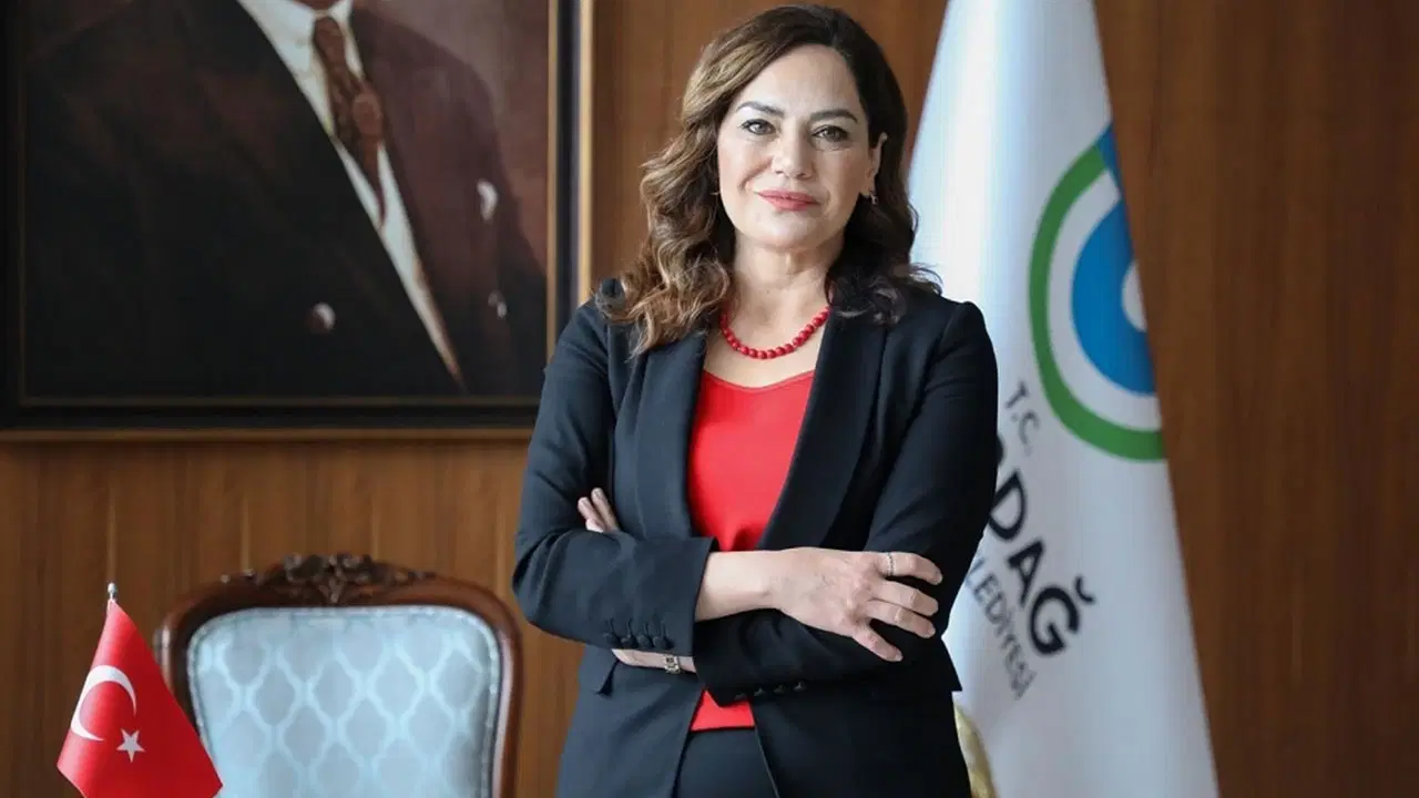 Tekirdağ Belediye Başkanı Candan Yüceer CHP'den istifa etti