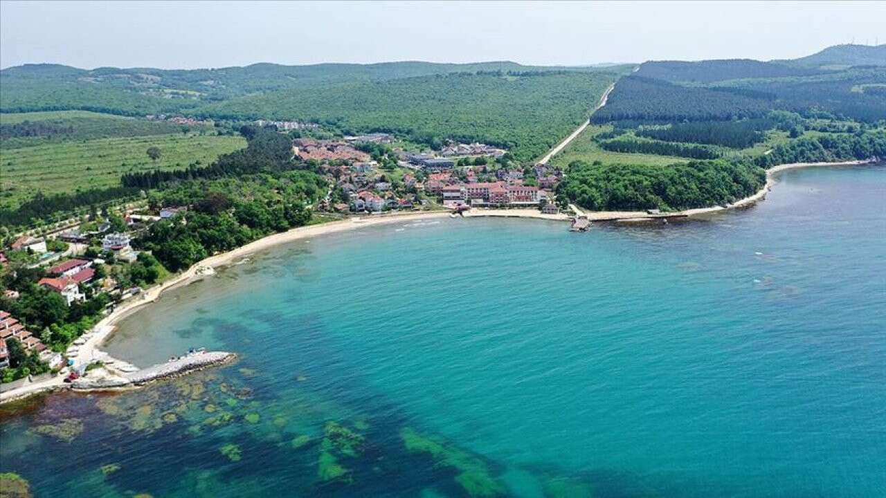 Akdeniz'i aratmıyor... İstanbul'un yanı başındaki tatil cennetine ziyaretçi akını sürüyor