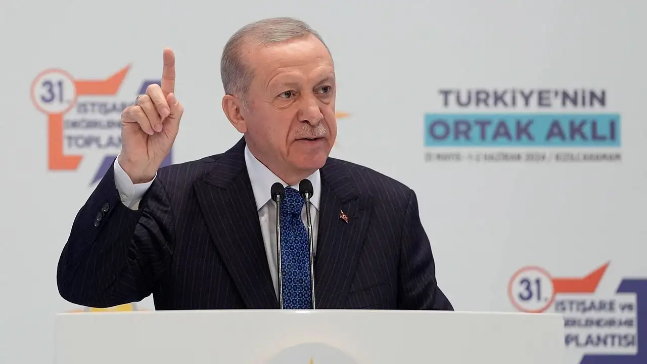 İktidara yakın gazeteci erken seçim için tarih verdi: 'İmamoğlu aday olamayacak' dedi...