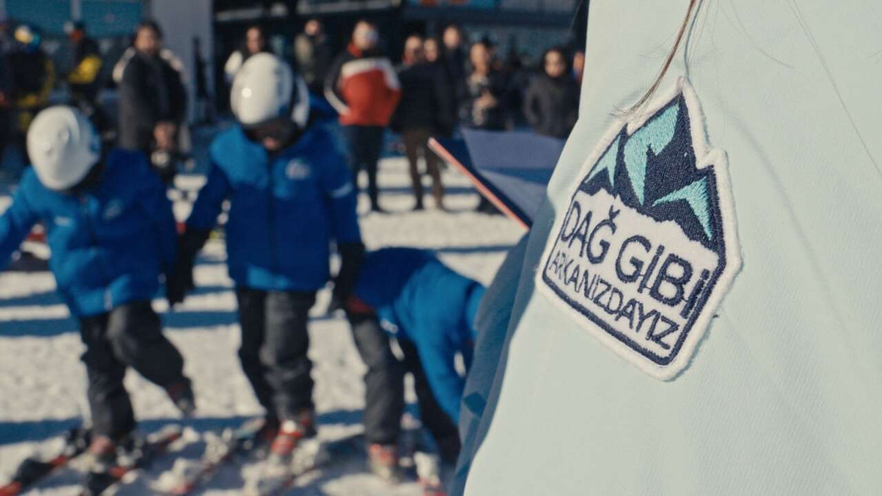 Erzurum’un dağlarından Sırbistan’a uzanan başarı: Üç kızın hikâyesine özel ödül