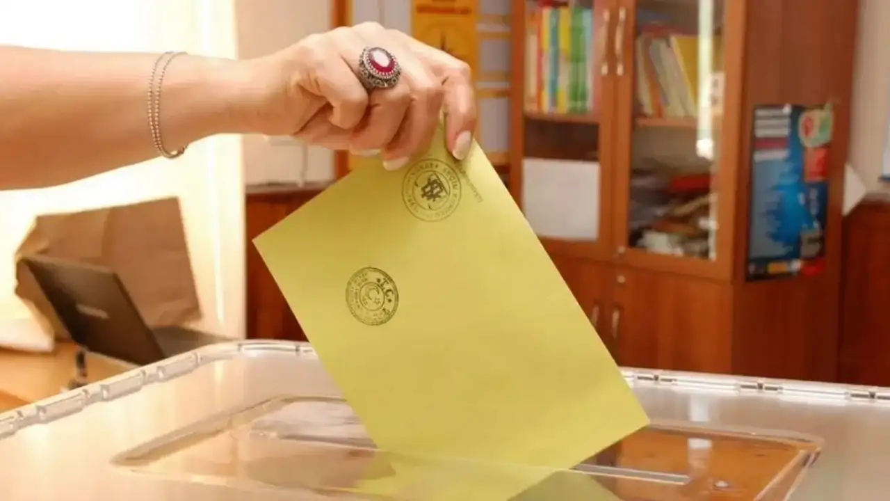 Beyoğlu'nda seçim anketi: Birinci parti belli oldu, fark 1,9 puan