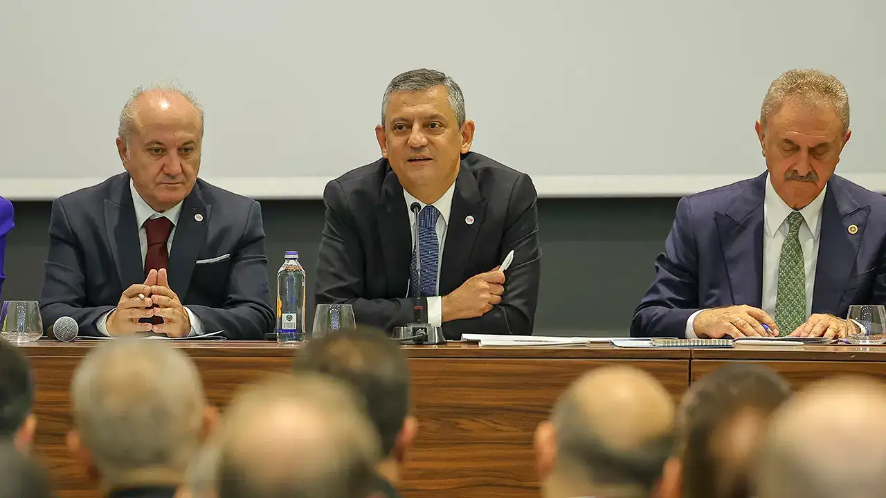 Özgür Özel Kocaeli'de iş insanlarıyla buluştu
