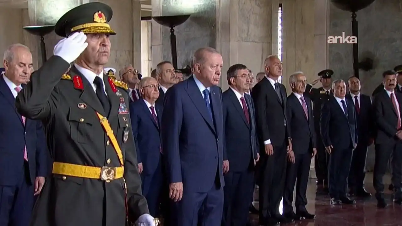 Devlet erkânı 30 Ağustos Zafer Bayramı’nda Anıtkabir’de