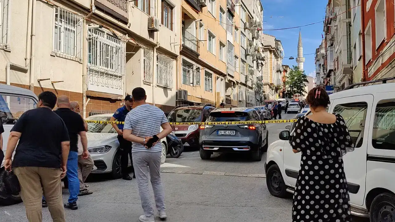 İstanbul’da eşini ve kızını katledip intihar etti!