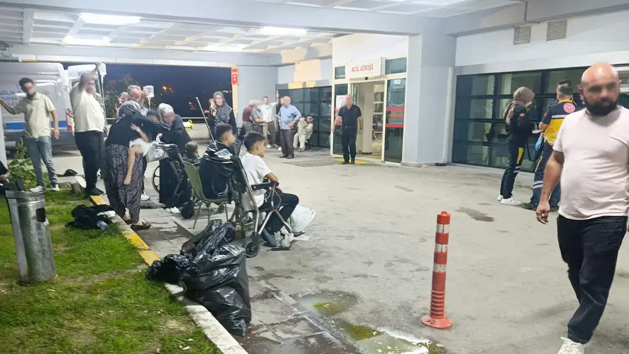 Düğün yemeği: 100'den fazla davetli hastanelik oldu
