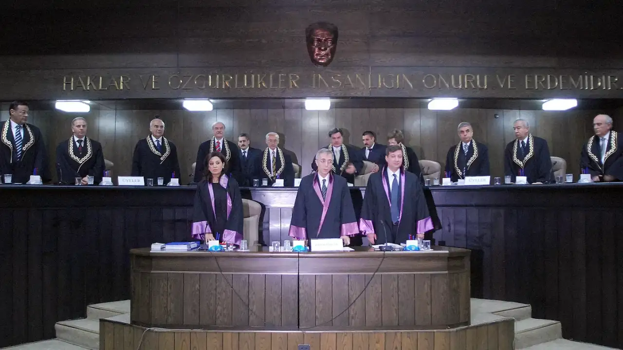 Konu kapatma davası: AK Partili isim AYM üyesine dışardan müdahaleyi anlattı
