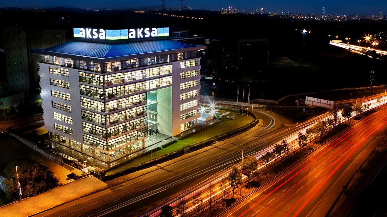 Enerji-Sen'den Kazancı Holding önünde eylem: Şirket çalışanlarına 'dışarı çıkmayın' dedi