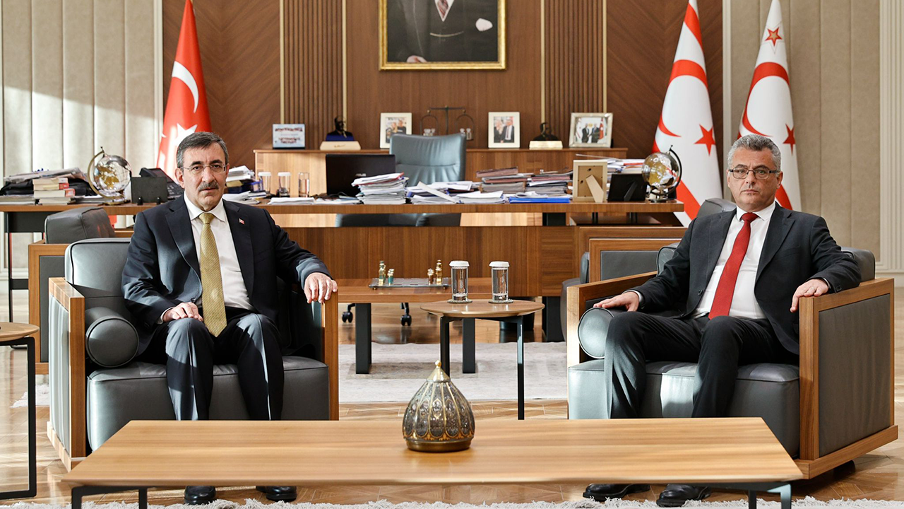 Cevdet Yılmaz'dan KKTC Cumhurbaşkanı Erhürman'a taziye ziyareti