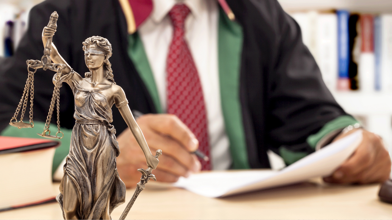 Avukatlara operasyonda basılan hukuk büroları ortaya çıktı: Bakan yardımcısı ve Yargıtay savcısının çocukları da var...