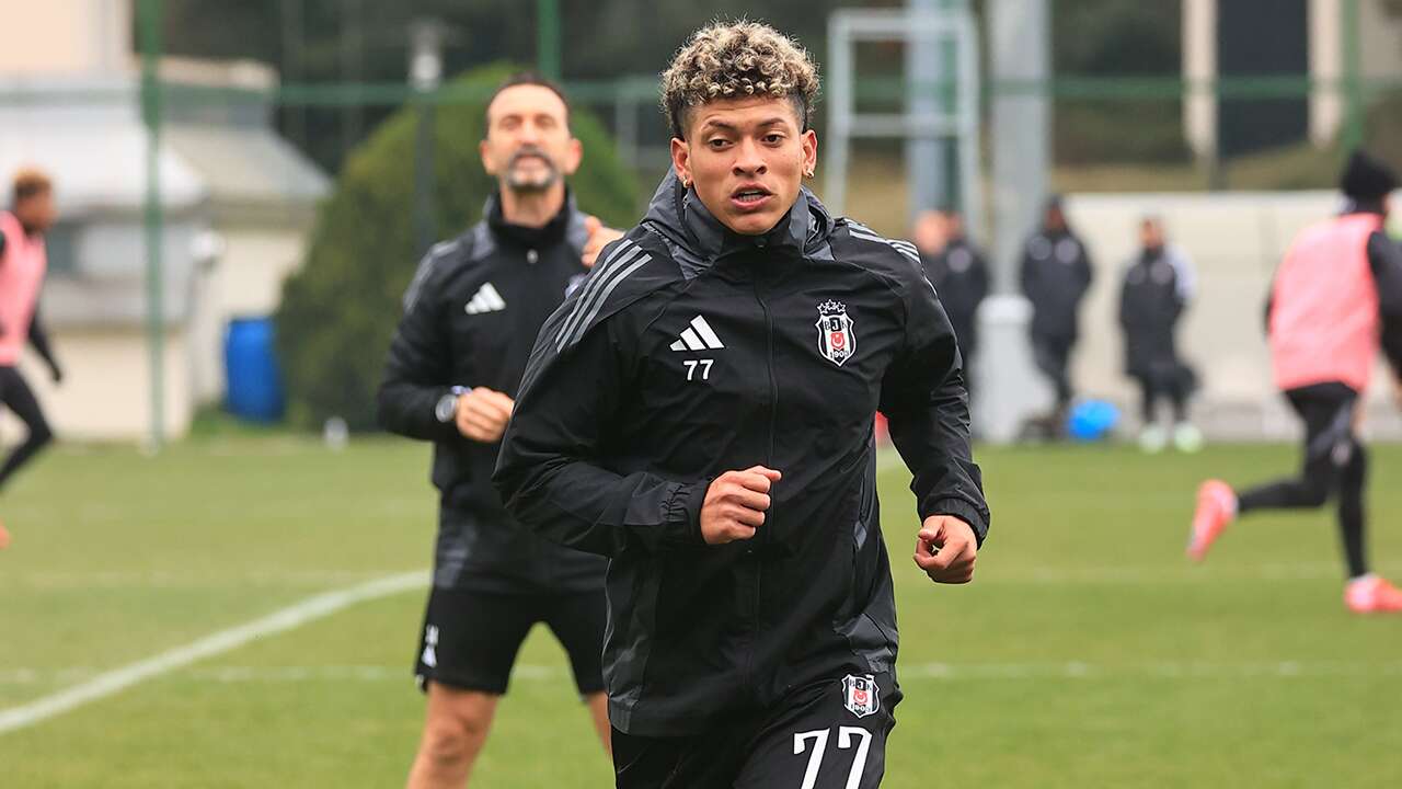 Beşiktaş, Elan Ricardo'yu ETO Futball'a kiraladı