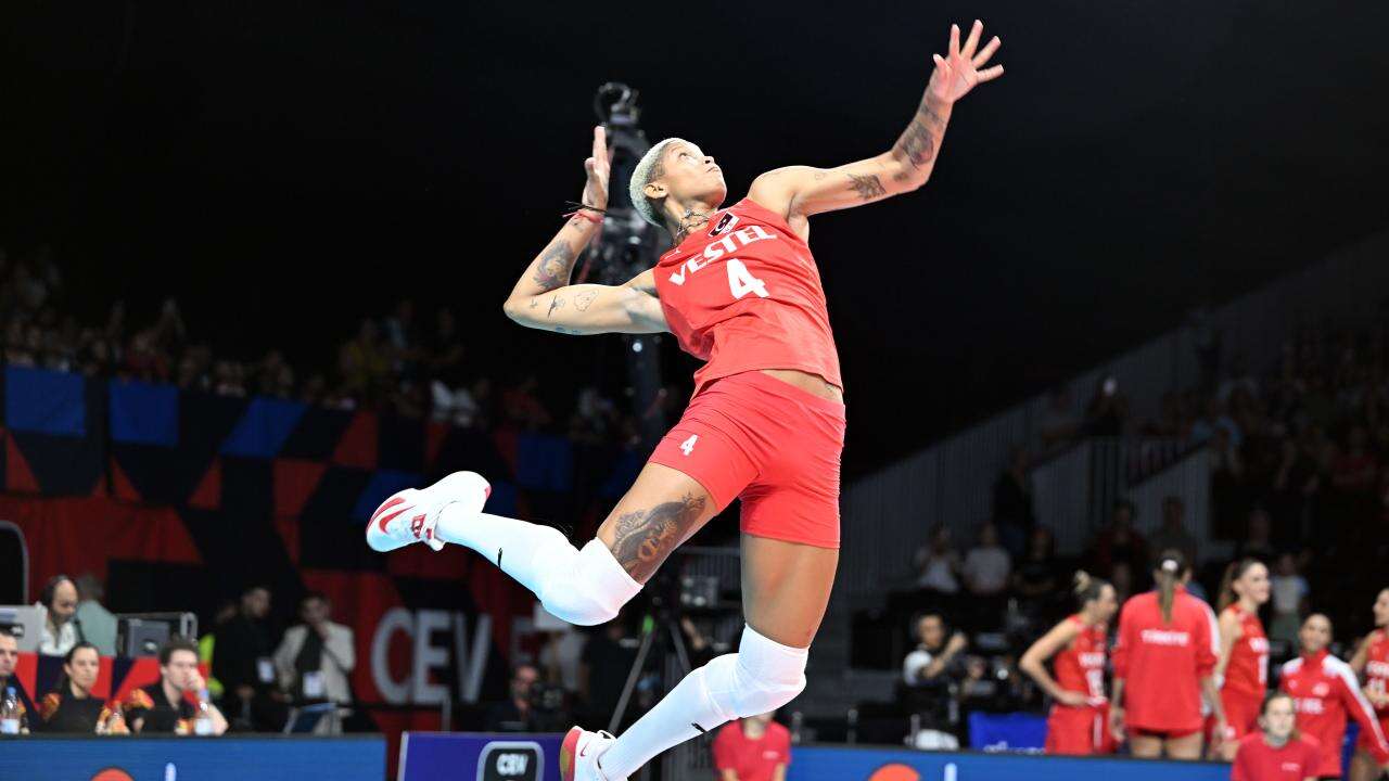 Devşirme voleybolcu tartışması: Vargas ve Üstündağ'dan Terzic'e tepki