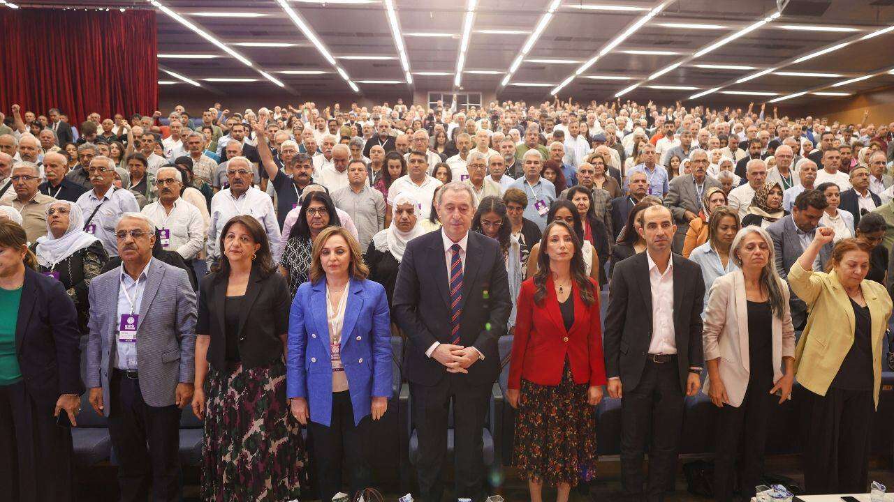 DEM Parti kongresi: Bakırhan ve Hatimoğulları tekrar seçildi