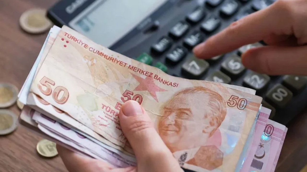 OVP maaş hesaplarını değiştirdi: Emekli ve memura ne kadar zam gelecek?