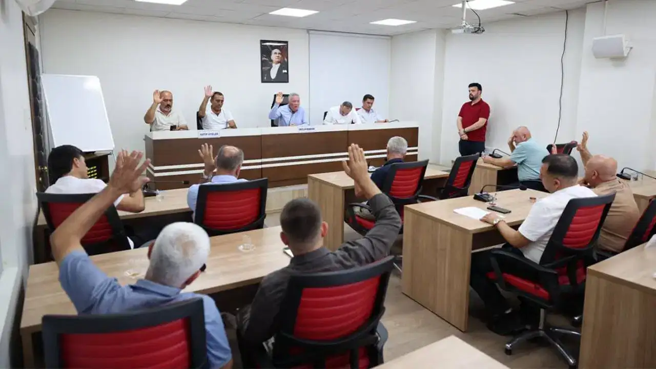 Kafası karışık meclis üyesi: CHP'den YENİ Parti'ye, YENİ Parti'den yeniden CHP'ye...